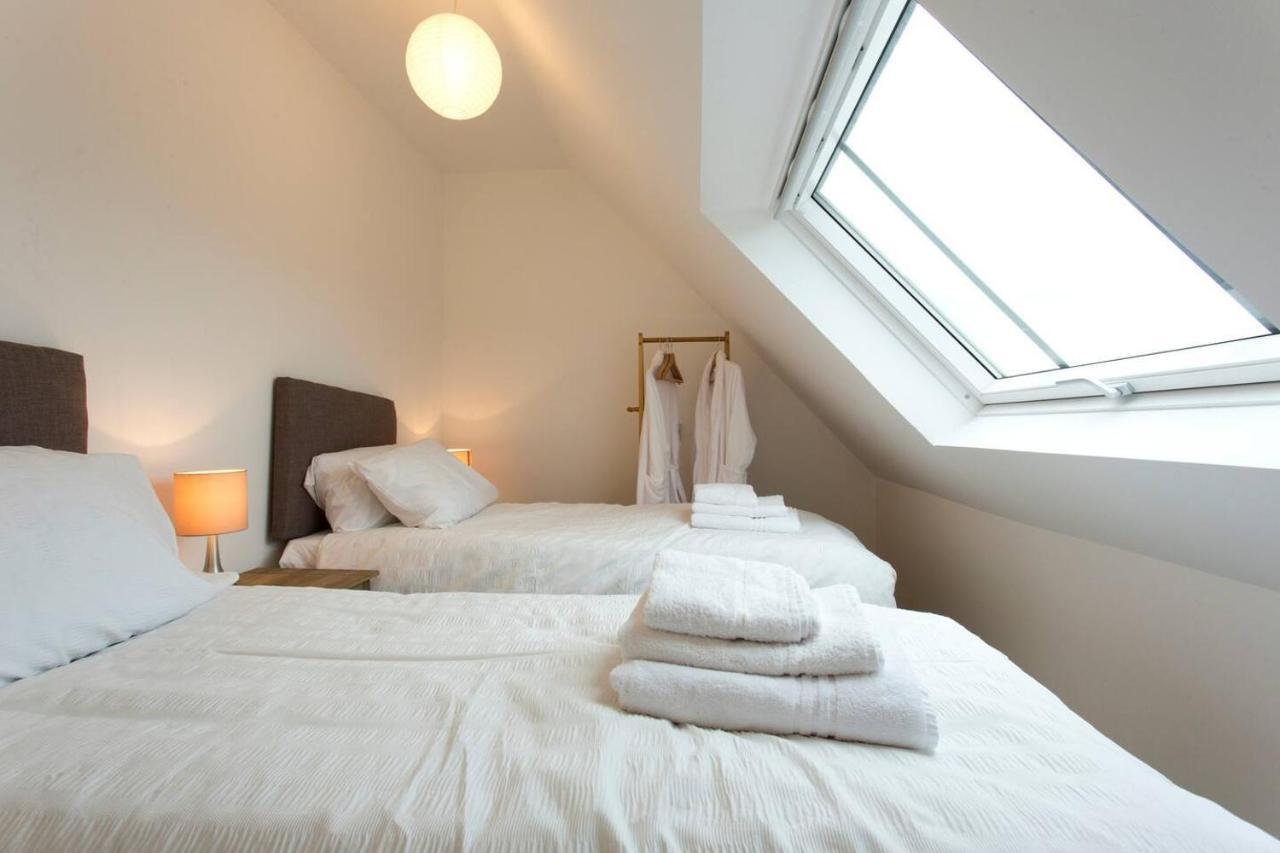 Remarkable 2-Bed Apartment In Culross ภายนอก รูปภาพ