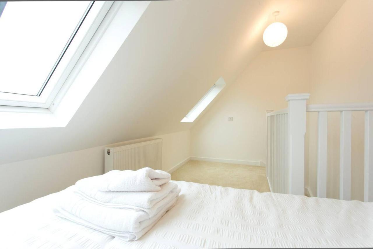 Remarkable 2-Bed Apartment In Culross ภายนอก รูปภาพ