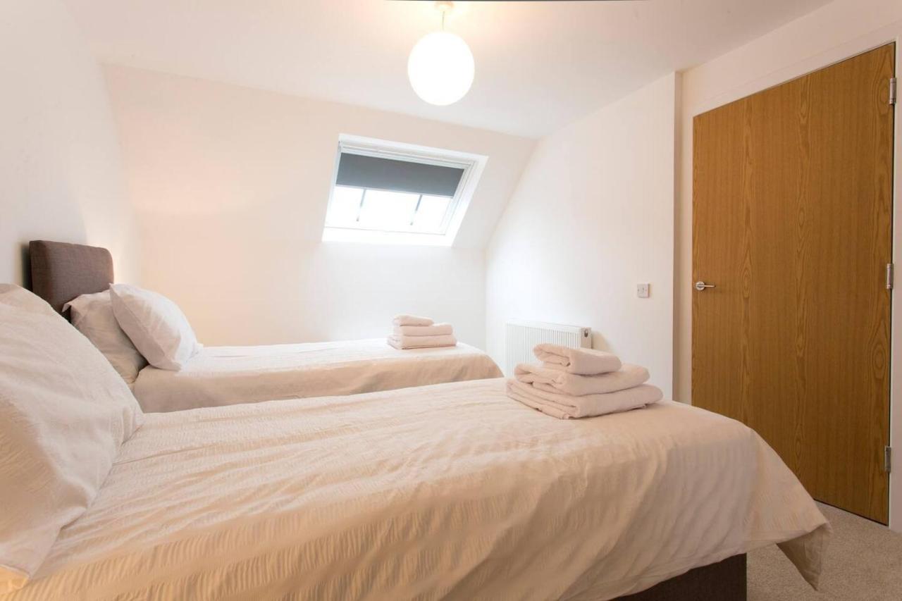Remarkable 2-Bed Apartment In Culross ภายนอก รูปภาพ
