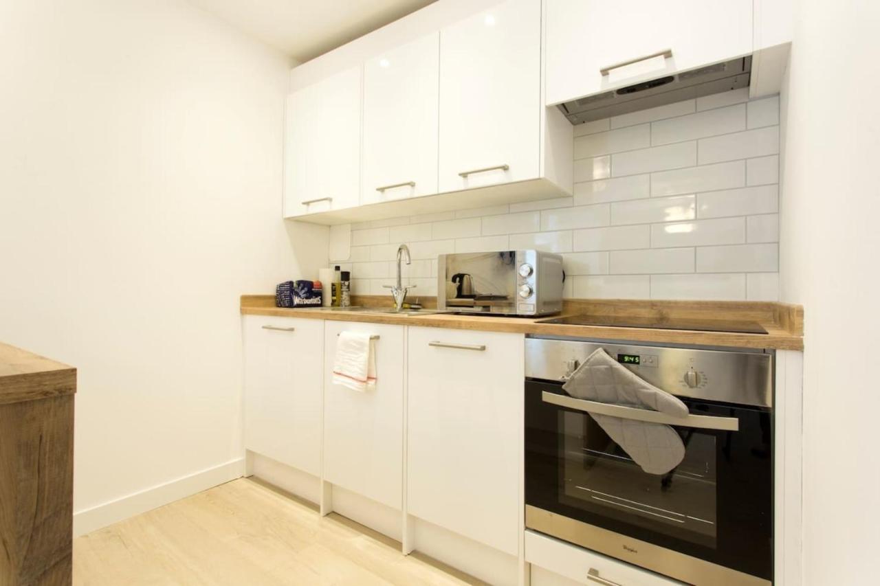 Remarkable 2-Bed Apartment In Culross ภายนอก รูปภาพ