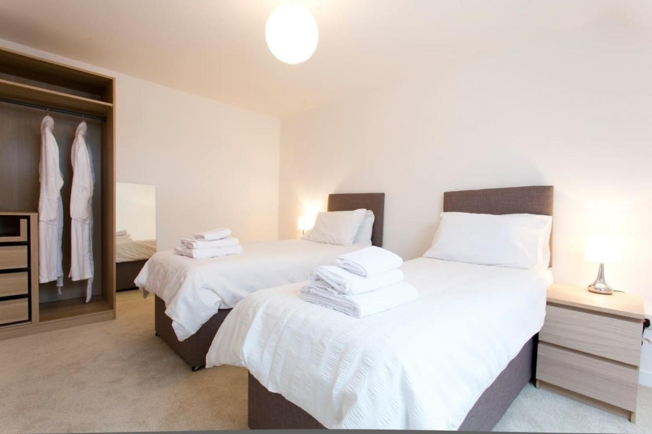 Remarkable 2-Bed Apartment In Culross ภายนอก รูปภาพ